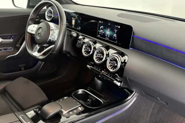 Mercedes-Benz A-Klasse (2018) thumbnail 2