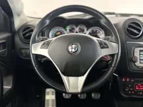 Alfa Romeo Mito (2008) thumbnail 13