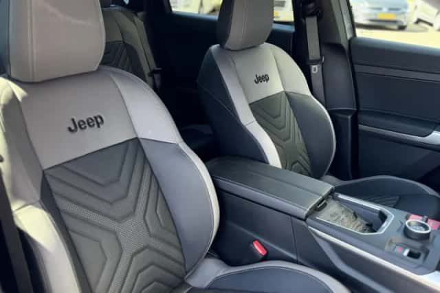 Jeep Compass (2025) thumbnail 6