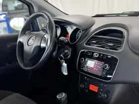 Fiat Punto (2009) thumbnail 2