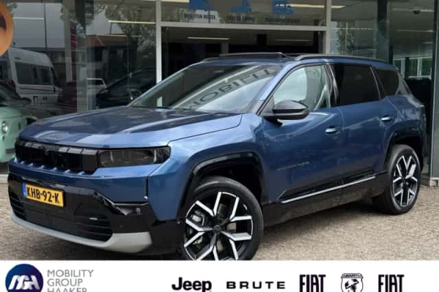 Jeep Compass (2025) thumbnail 1