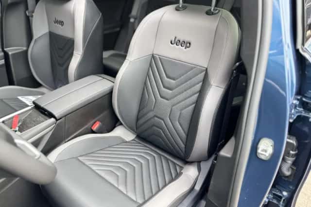 Jeep Compass (2025) thumbnail 6