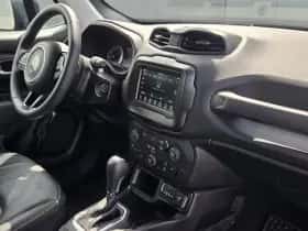 Jeep Renegade (2018) thumbnail 4