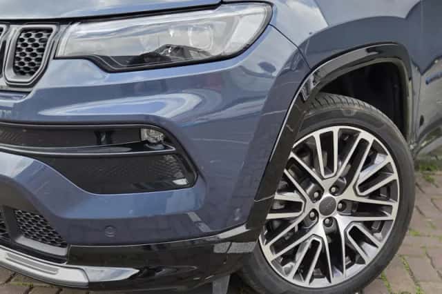 Jeep Compass (2017) thumbnail 3