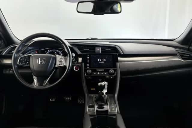 Honda Civic (2017) thumbnail 5