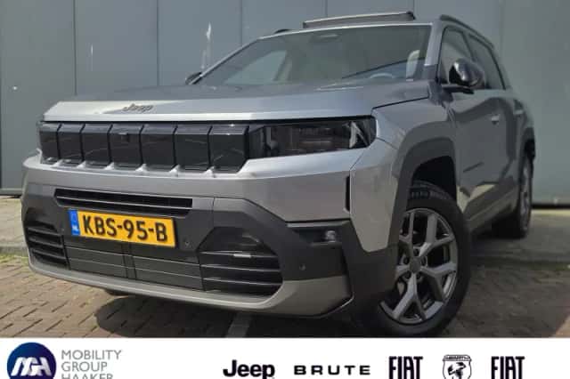 Jeep Compass (2025) thumbnail 1