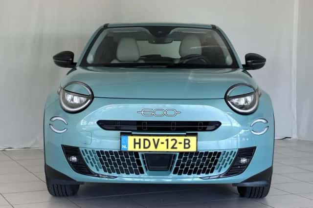 Fiat 600e (2023) thumbnail 4