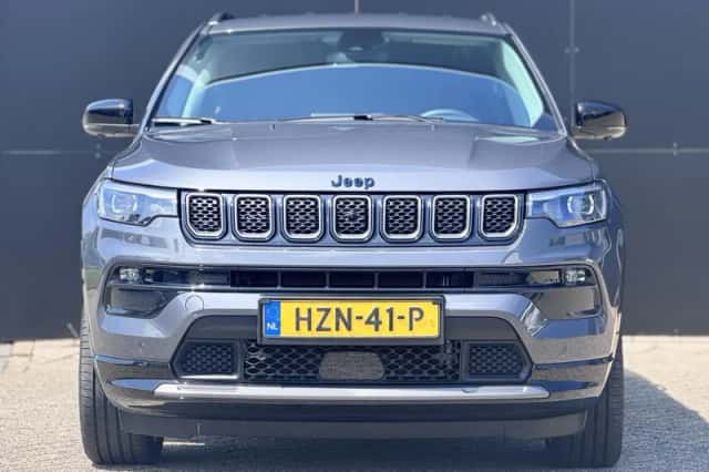 Jeep Compass (2017) thumbnail 4