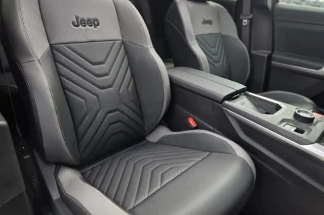Jeep Compass (2025) thumbnail 6