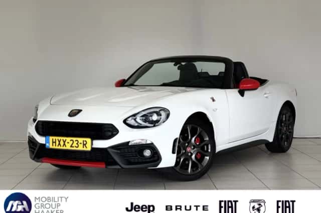 Abarth 124 Spider (2016) thumbnail 1