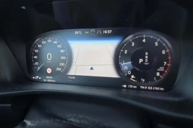 Volvo XC40 (2018) thumbnail 5
