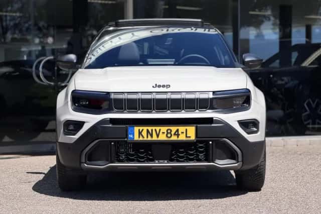 Jeep Avenger (2022) thumbnail 3