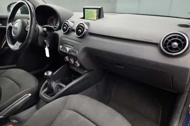 Audi A1 (2015) thumbnail 2