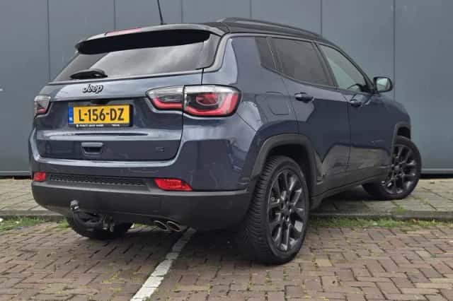 Jeep Compass (2017) thumbnail 3