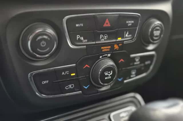 Jeep Compass (2017) thumbnail 6