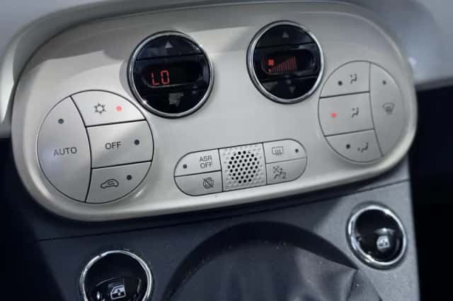 Fiat 500 (2015) thumbnail 6