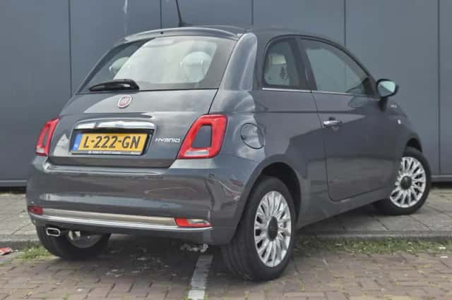 Fiat 500 (2015) thumbnail 2