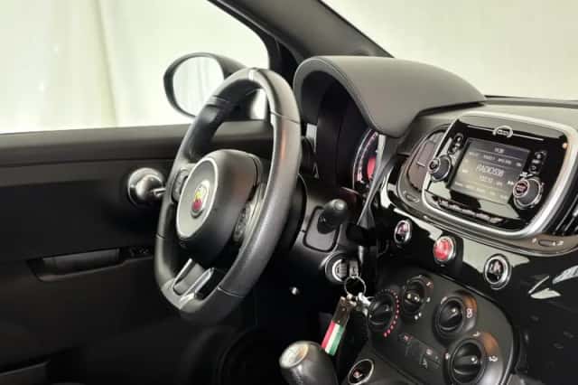 Fiat 500 (2015) thumbnail 3