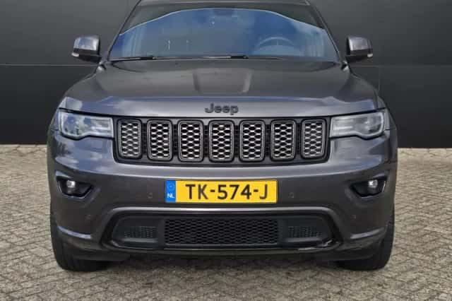 Jeep Grand Cherokee (2013) thumbnail 3