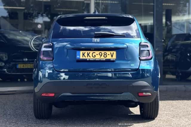 Fiat 600e (2023) thumbnail 5