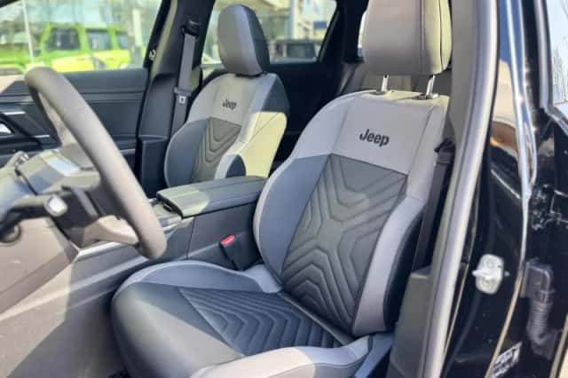 Jeep Compass (2025) thumbnail 6