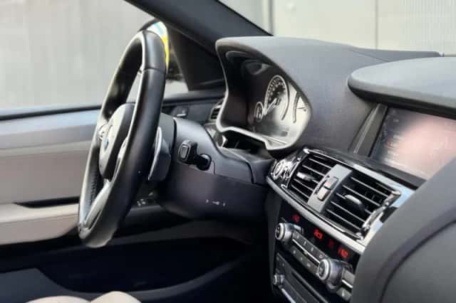 BMW X4 (2014) thumbnail 2
