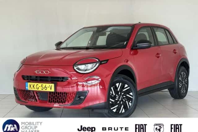 Fiat 600 (2024) thumbnail 1
