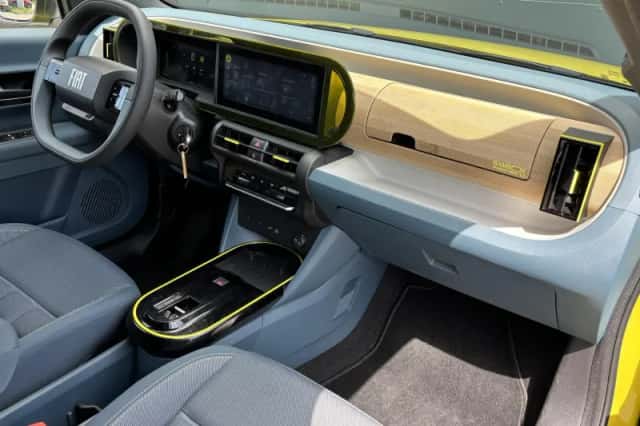 Fiat Grande Panda (2024) thumbnail 4