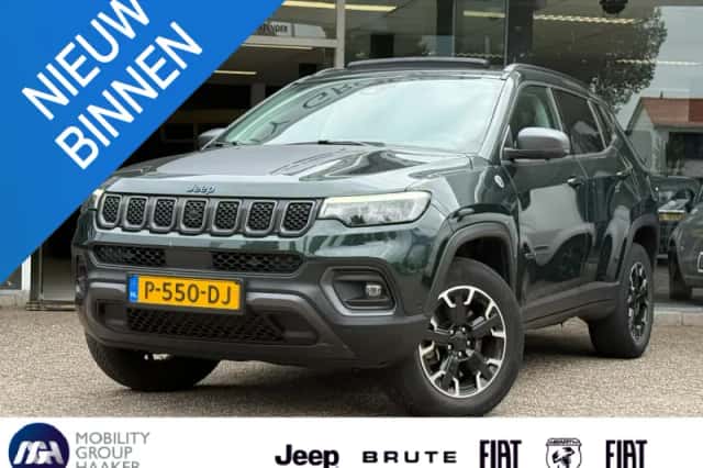 Jeep Compass (2017) thumbnail 1