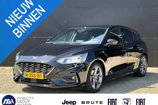 Ford Focus (2018) thumbnail 1