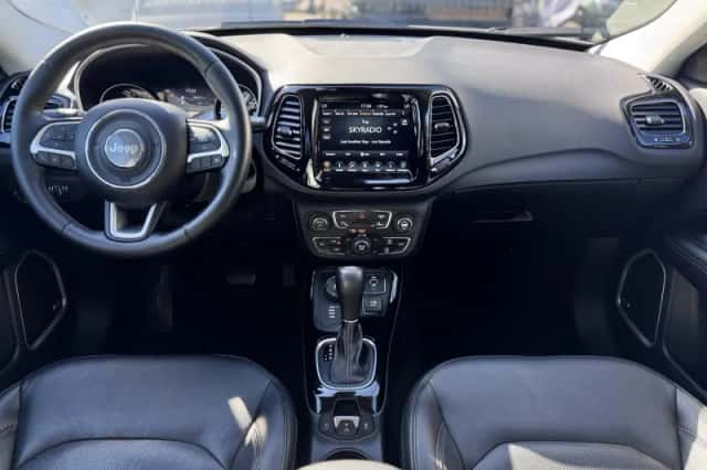 Jeep Compass (2017) thumbnail 4