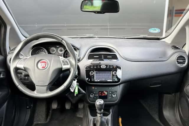 Fiat Punto (2009) thumbnail 4