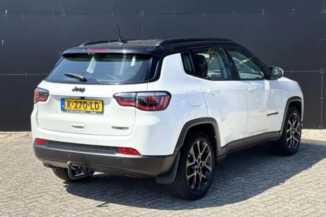 Jeep Compass (2017) thumbnail 3