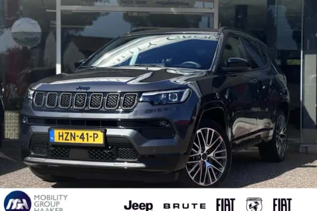 Jeep Compass (2017) thumbnail 1