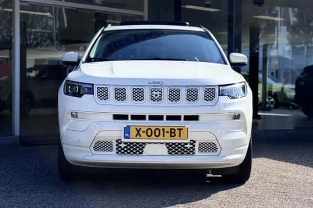 Jeep Compass (2023) thumbnail 3