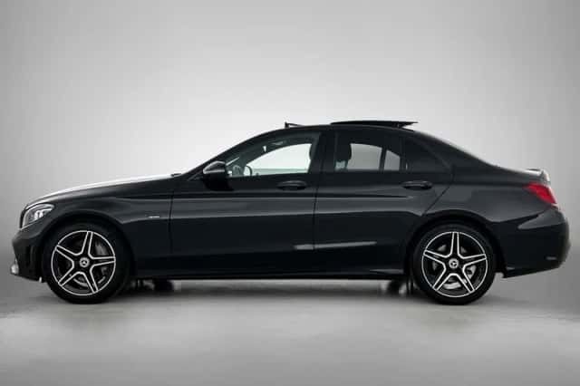 Mercedes-Benz C-Klasse (2022) thumbnail 2