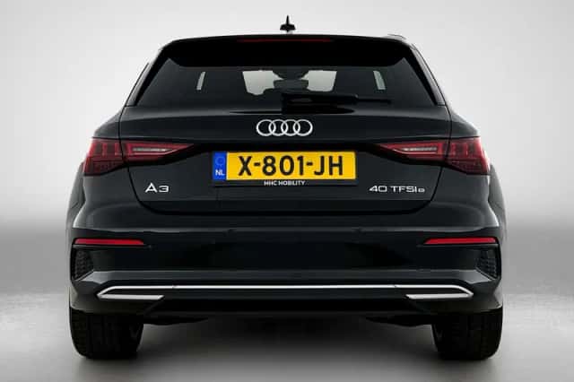 Audi A3 (2023) thumbnail 3