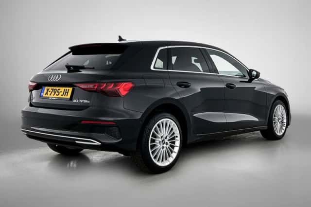 Audi A3 (2023) thumbnail 4