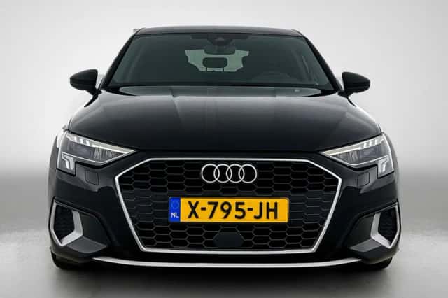 Audi A3 (2023) thumbnail 5