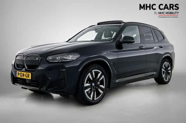 BMW iX3 (2022) thumbnail 1