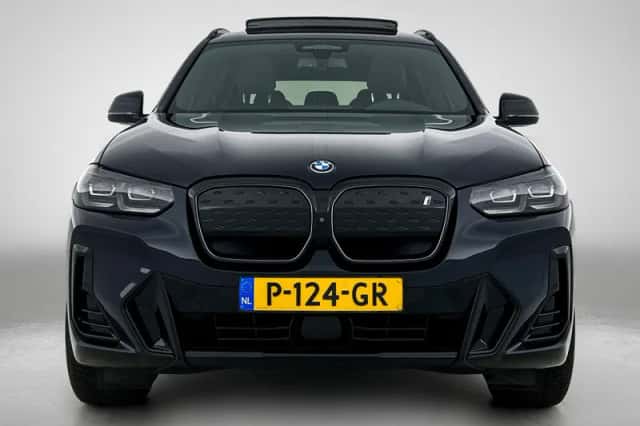 BMW iX3 (2022) thumbnail 5