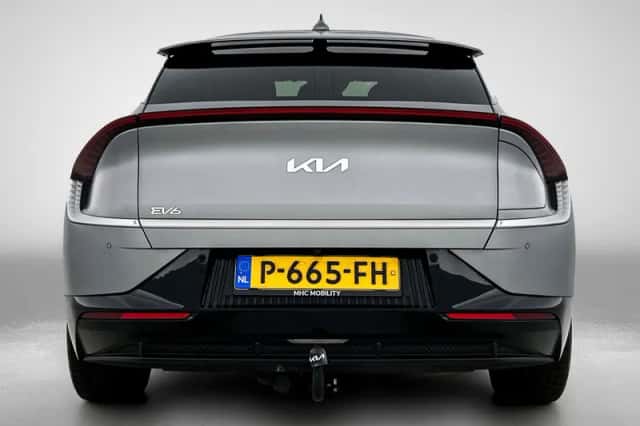 Kia EV6 (2022) thumbnail 3