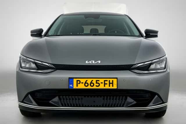 Kia EV6 (2022) thumbnail 5
