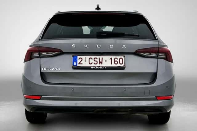 Škoda Octavia (2022) thumbnail 3