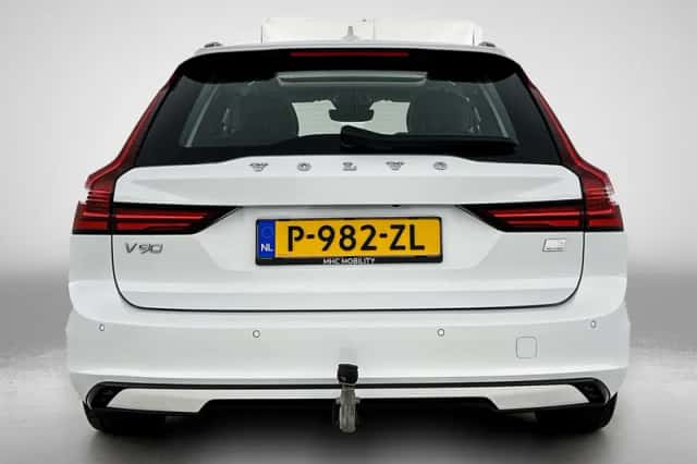 Volvo V90 (2022) thumbnail 3