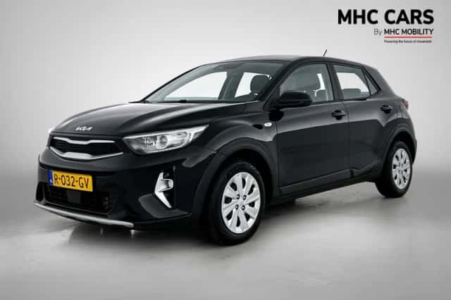 Kia Stonic (2022) thumbnail 1