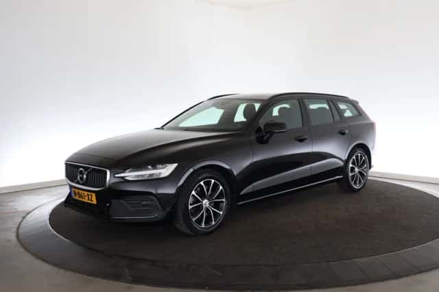 Volvo V60 (2022) thumbnail 1