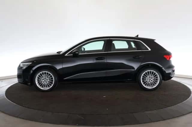 Audi A3 (2022) thumbnail 2