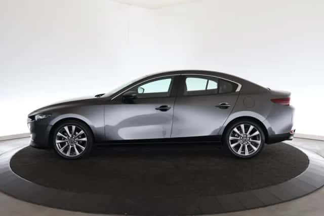 Mazda 3 (2019) thumbnail 2