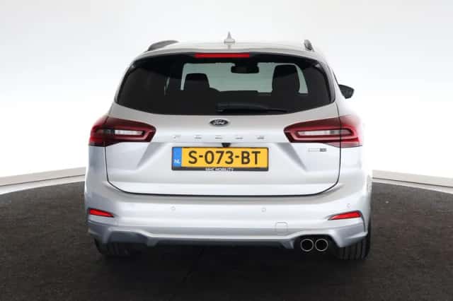 Ford Focus (2023) thumbnail 4